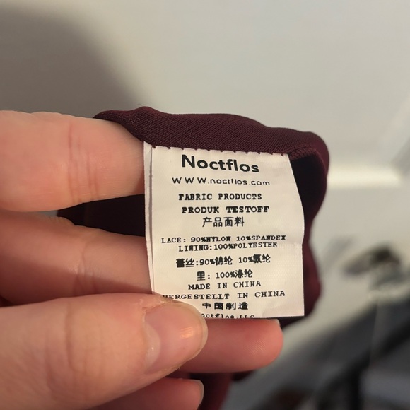 Elegant Red Floral Lace Dress - Picture 6 of 8